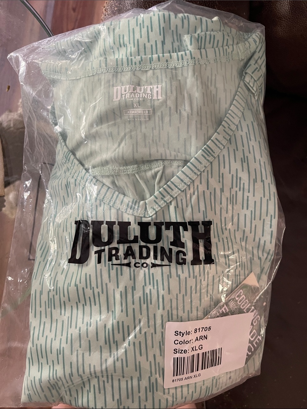 Duluth Trading Co ladies Mint Green Patterned Top